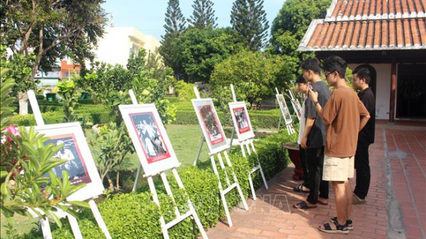 Triển lãm ảnh \'Cuộc sống đời thường của Bác Hồ\'