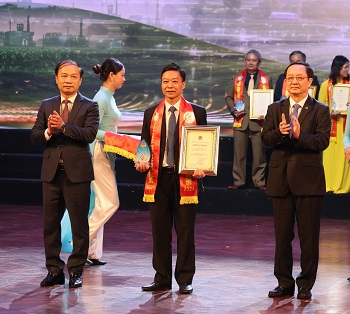 Nỗ lực, tâm huyết góp phần để cuộc sống nông dân ngày một thịnh vượng