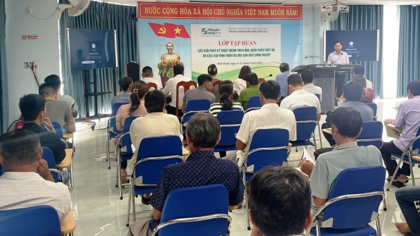 Tập huấn kiến thức về sản xuất nông nghiệp thích ứng với biến đổi khí hậu