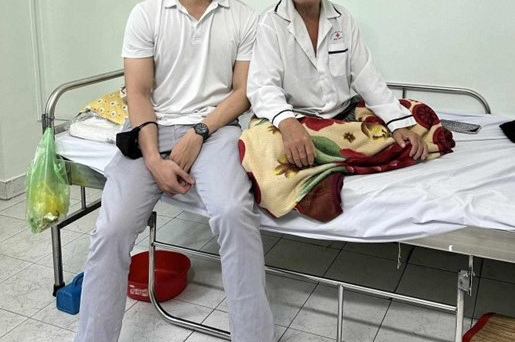 Y, bác sỹ của hệ thống nhà thuốc và tiêm chủng FPT Long Châu cấp cứu kịp thời nhiều bệnh nhân nguy kịch