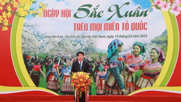 Chủ tịch nước dự Ngày hội \'Sắc xuân trên mọi miền Tổ quốc\' năm 2025