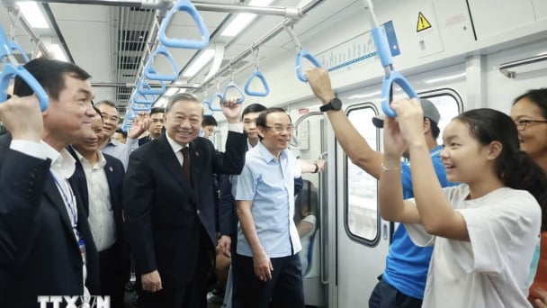 Tổng Bí thư Tô Lâm trải nghiệm thực tế Tuyến Metro Bến Thành-Suối Tiên