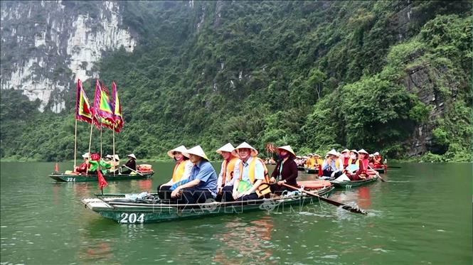 Gìn giữ, phát huy các giá trị của di sản Tràng An