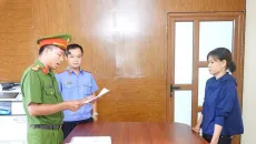 Mâu thuẫn chỗ bán hàng, người phụ nữ ở Phú Thọ bị khởi tố