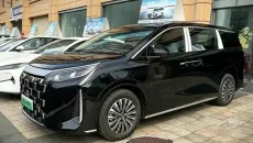 Mẫu xe MPV BYD M9 bản dịch vụ giá rẻ cập bến đại lý, chờ ngày mở bán