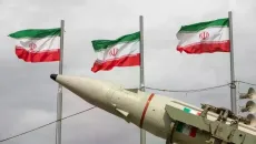 Nóng: Iran tấn công các nước vùng Vịnh, đóng cửa Hormuz đáp trả Mỹ