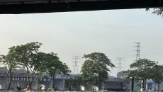 Khán giả thất vọng vì lội bùn sau đêm nhạc tại Công viên Yên Sở