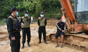 Hơn 150 công an ập vào triệt phá điểm khai thác vàng trái phép quy mô lớn