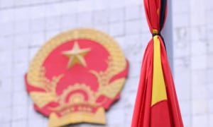 Treo cờ rủ, không tổ chức hoạt động vui chơi công cộng trong hai ngày Quốc tang