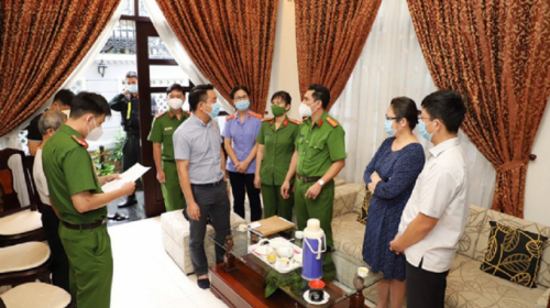 Công an bắt nữ Giám đốc công ty xăng dầu ở TP.HCM