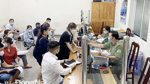 Tạm dừng cấp hộ chiếu phổ thông trong tháng 6, trừ trường hợp cấp bách