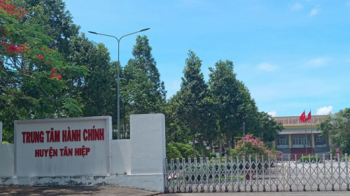 Kiên Giang: Bí thư Huyện ủy, Chủ tịch UBND huyện Tân Hiệp bị ‘tố’ khai gian tuổi