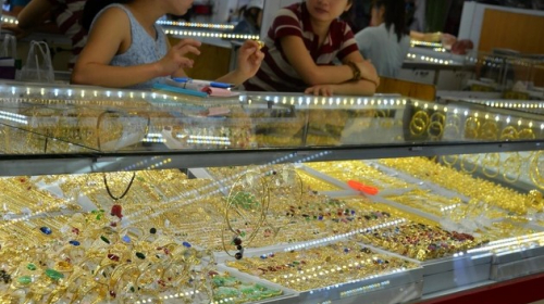 Giá vàng hôm nay, 22-4: Tăng dữ dội