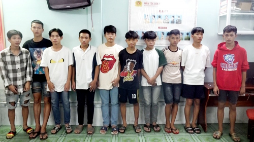 2 nhóm 14 đối tượng hẹn nhau giải quyết mâu thuẫn ở miền Tây
