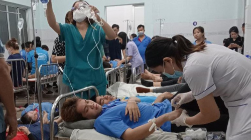 Đồng Nai: Gần 100 người ngộ độc sau khi ăn bánh đa cua