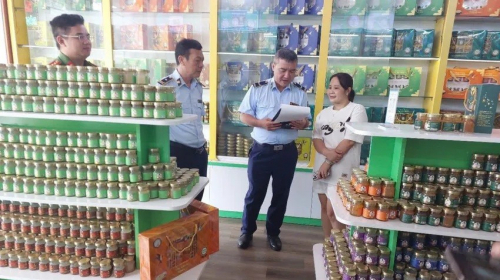 Tạm giữ hơn 23.000 lọ yến chưng của Yến sào Tuấn Dương & TKT