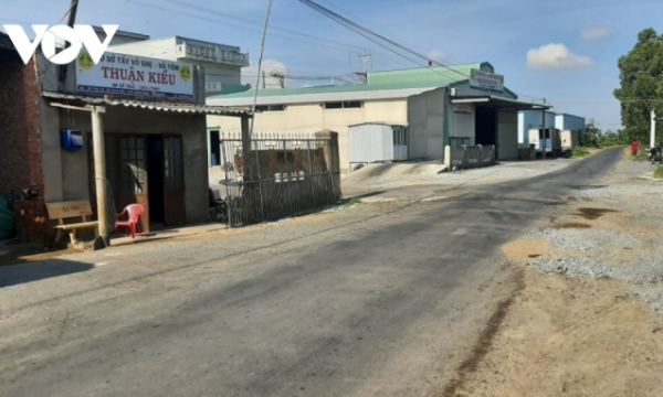 Tiền Giang: Dân bức xúc vì 2 cơ sở sơ chế chế phẩm hải sản bốc mùi hôi thối