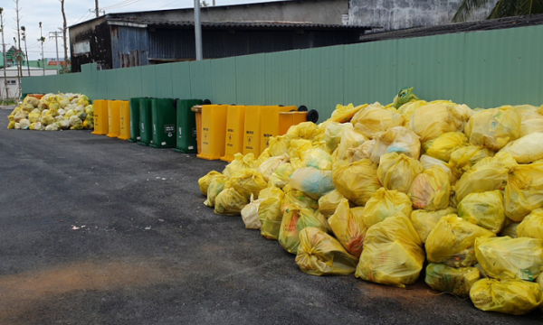 Ùn ứ rác thải y tế tại 2 bệnh viện dã chiến ở Cà Mau