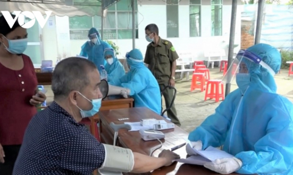 Trà Vinh bắt đầu chiến dịch phủ nốt vaccine mũi 1 cho toàn bộ người dân
