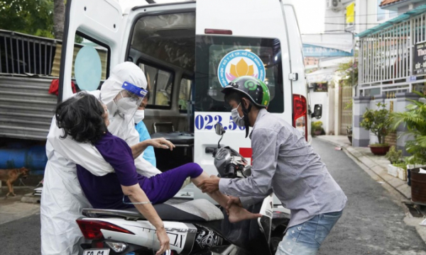 TPHCM, Đồng Nai: Ngăn y tế cơ sở quá tải
