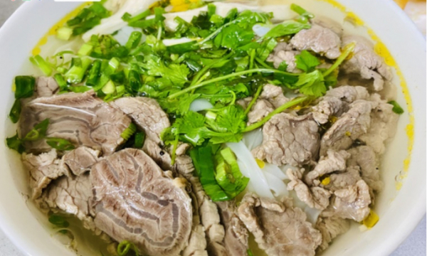 Phở bò của Việt Nam lọt top những món ăn có nước dùng ngon nhất thế giới