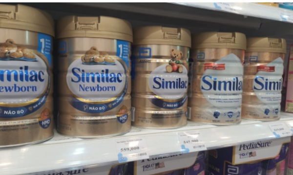 Trẻ sơ sinh bị tiêu chảy sau khi uống sữa Abbott Similac mua ở Kids Plaza?