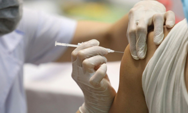 Việt Nam đang nghiên cứu tiêm vắc xin Covid-19 mũi 4, tiêm cho trẻ dưới 5 tuổi