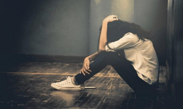Vụ nam sinh nhảy lầu tự tử: Trầm cảm tuổi học đường, đừng để quá muộn