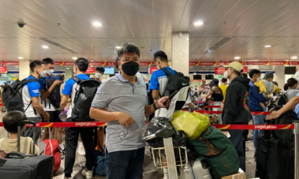 Khách 'la làng' vì bị delay 3 lần ở Tân Sơn Nhất
