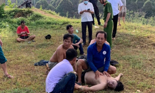 Lật thuyền trên hồ Đa Tôn (Đồng Nai), hai người mất tích