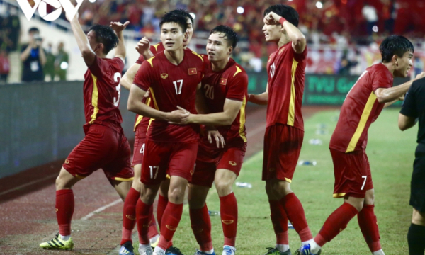 Nhâm Mạnh Dũng ghi 'bàn thắng vàng', U23 Việt Nam hạ người Thái để bảo vệ HCV SEA Games