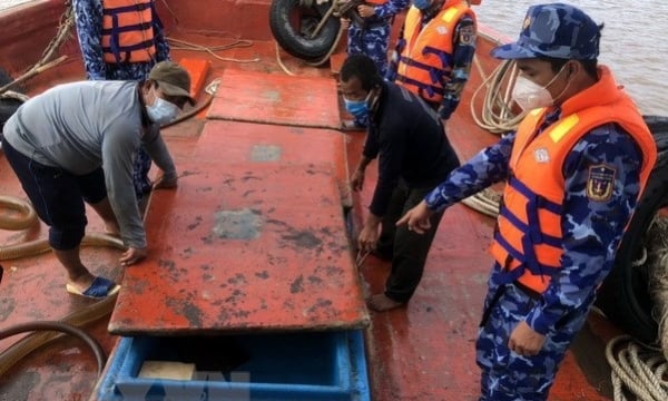 Kiên Giang: Bắt giữ 2 tàu cá chở 130.000 lít dầu DO trái phép