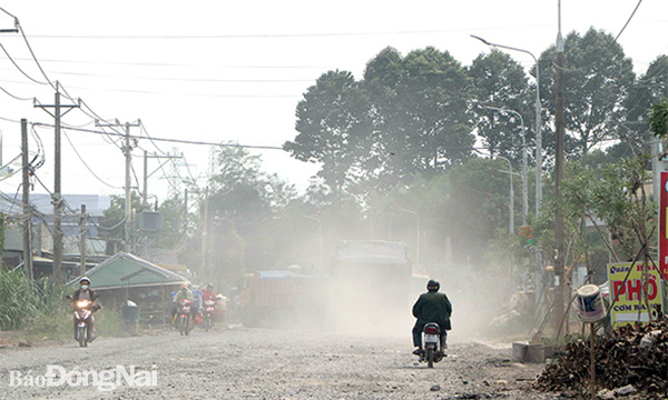 Thi công đường tỉnh 768 ì ạch: Người dân chịu khổ