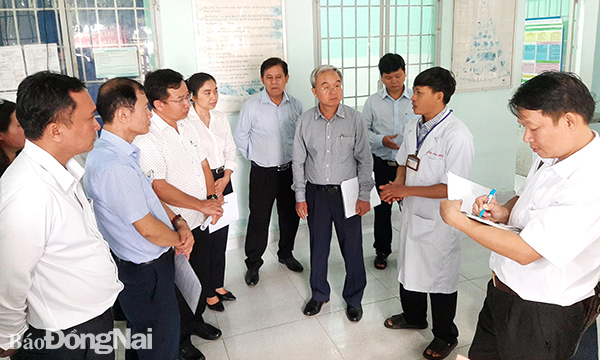 Lãnh đạo tỉnh Đồng Nai  khảo sát thực trạng các trạm y tế và khu nhà trọ ở H. Long Thành