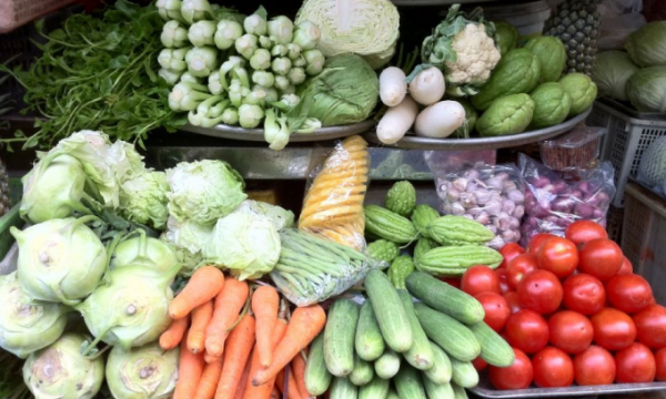 Gần 50% mẫu rau củ quả, hải sản ở các chợ đầu mối có dư lượng thuốc bảo vệ thực vật và chất cấm