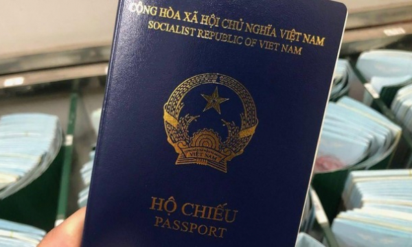 Bộ Công an sẽ ghi bị chú nơi sinh vào hộ chiếu mẫu mới