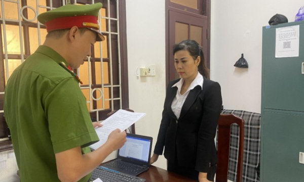 Người phụ nữ ở Quảng Nam lên Facebook đặt sổ đỏ giả đi lừa tiền