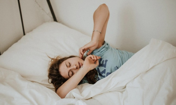 Mất ngủ khiến con người sống ích kỷ và mất kết nối