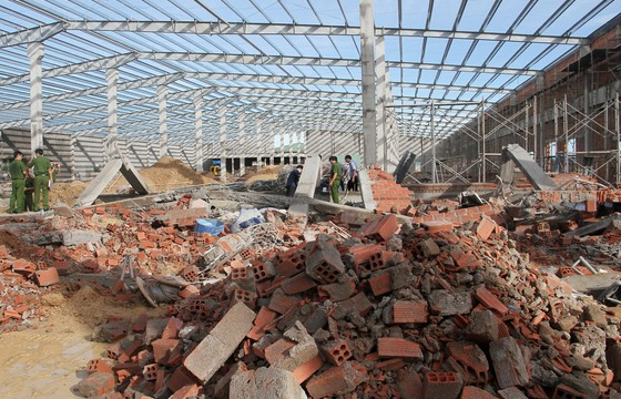 Vụ sập tường nhà máy làm 5 người chết ở Bình Định: Xin thay tổ trưởng tổ công tác điều tra