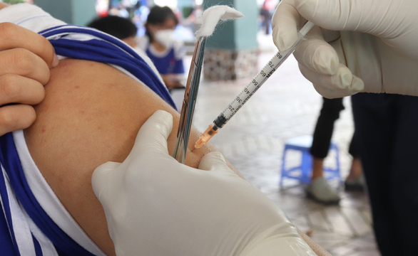 6 loại vắc xin chưa được phân bổ, TP.HCM lo ngại chương trình mở rộng gặp khó