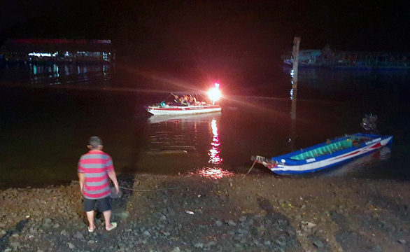 Hai vỏ lãi tông nhau trên sông Đồng Kho, một người mất tích