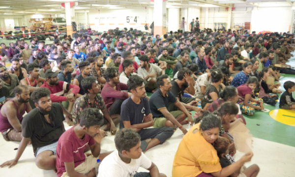 Đưa 305 công dân Sri Lanka bị nạn trên biển về bờ an toàn