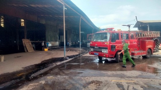 Cháy xưởng sản xuất viên nén gỗ rộng 3.000m² ở Bình Phước