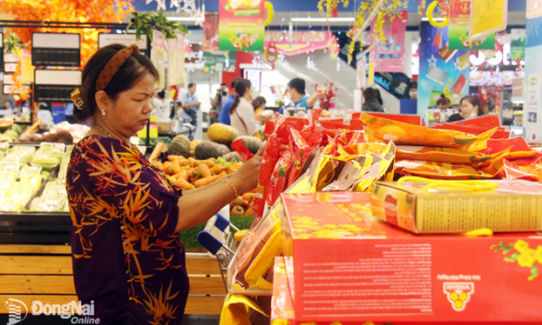 Nhiều siêu thị, trung tâm thương mại mở cửa trở lại từ mùng 2 Tết