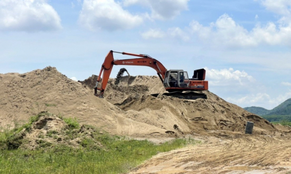 Đắk Nông làm rõ việc cát xây dựng khan hiếm, giá leo thang