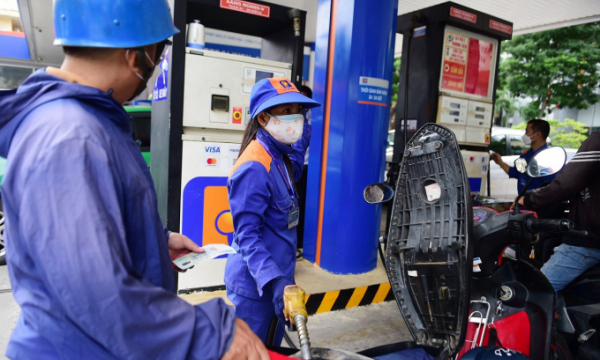Giá xăng dầu hôm nay: Đồng loạt giảm