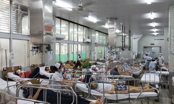 Máy móc hư hỏng, Bệnh viện Chợ Rẫy phải chuyển người bệnh sang nơi khác
