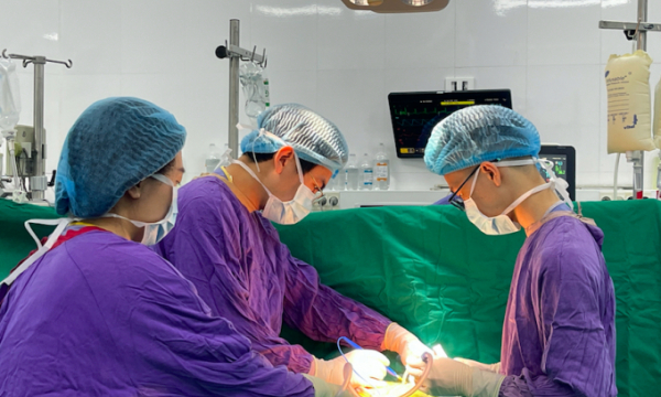 Lần đầu tiên Việt Nam ghép thành công tim, thận cùng lúc cho một bệnh nhân