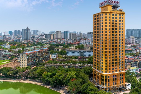 Đại gia Đường 'bia' rao bán khách sạn dát vàng, giá khởi điểm 250 triệu USD