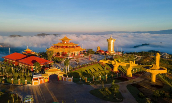 Khánh thành đại bảo tháp dát vàng lớn nhất thế giới ở Lâm Đồng